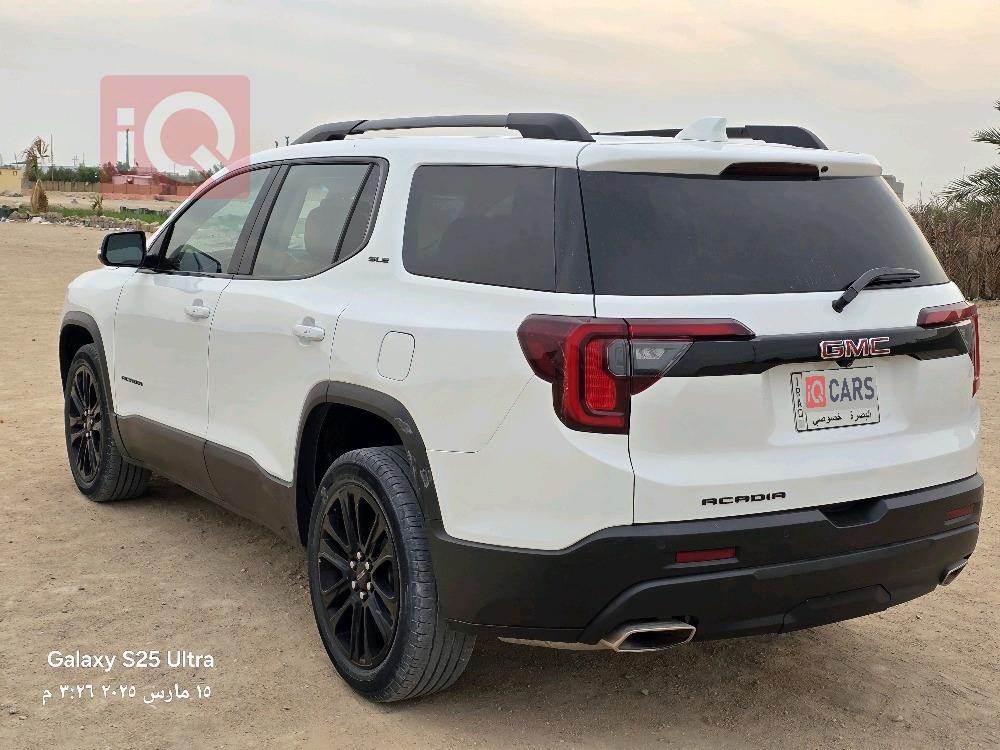 GMC Acadia